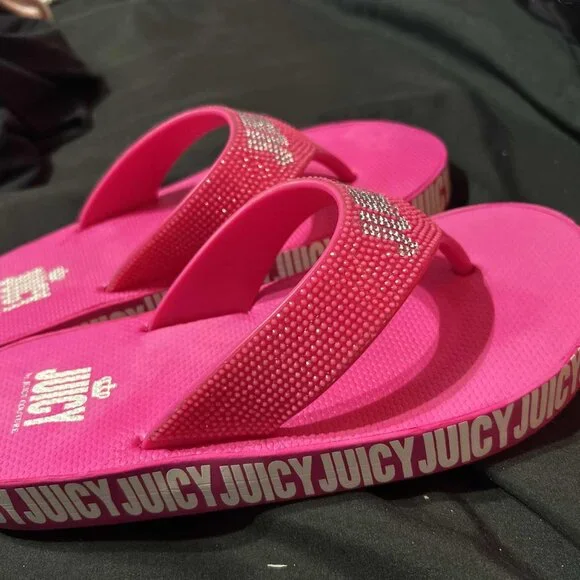 Juicy Couture Women's Sandals Fuchsia Hot Pink FlipFlops - Picture 3 of 4